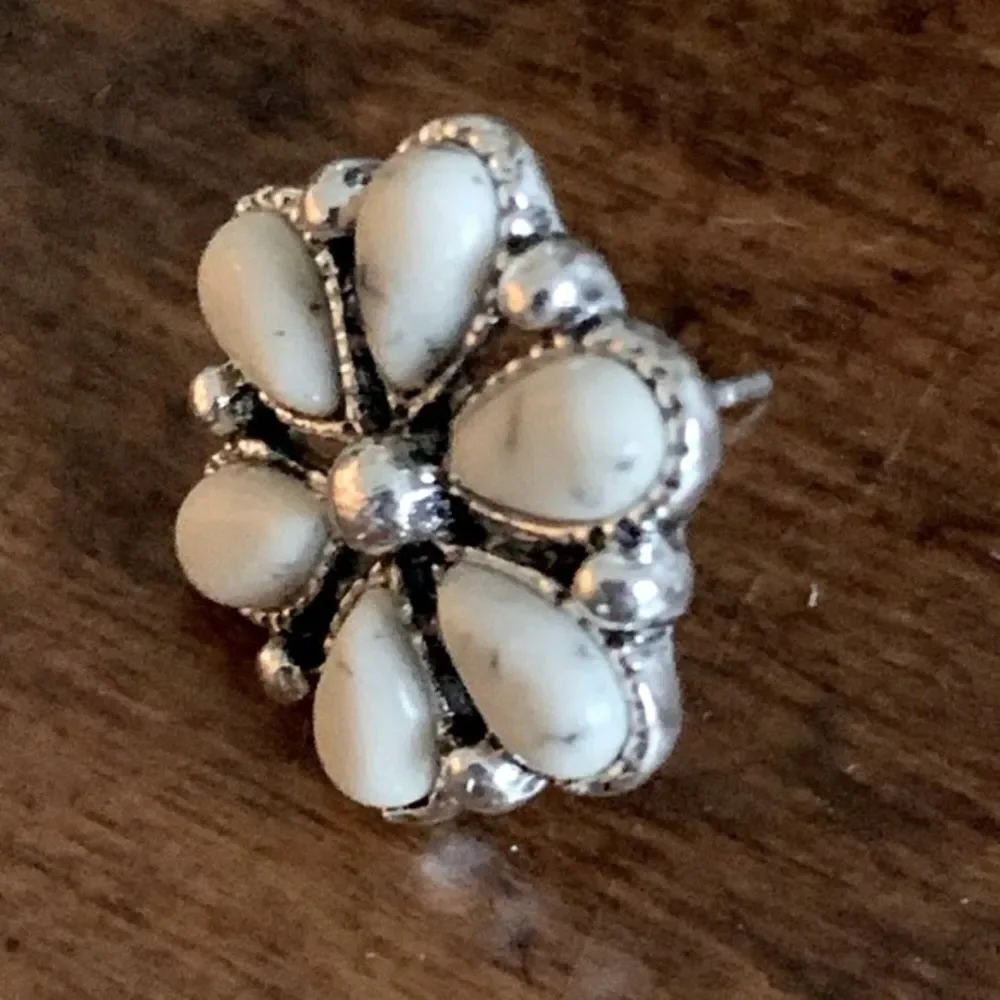 Western White Buffalo Style Blossom Earrings, Silver Tone Stone Studs